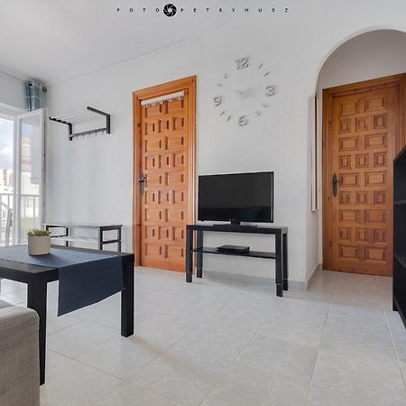Apartment With Pool, Sea Views & Balcony Less Than 10Min Walk To La Mata Beach! Torrevieja Zewnętrze zdjęcie